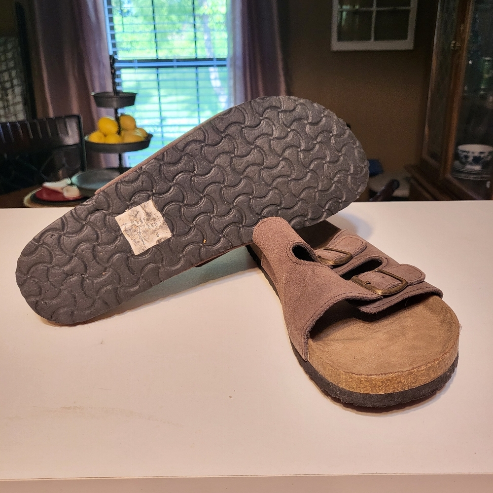Sandals - Picture 3 of 4
